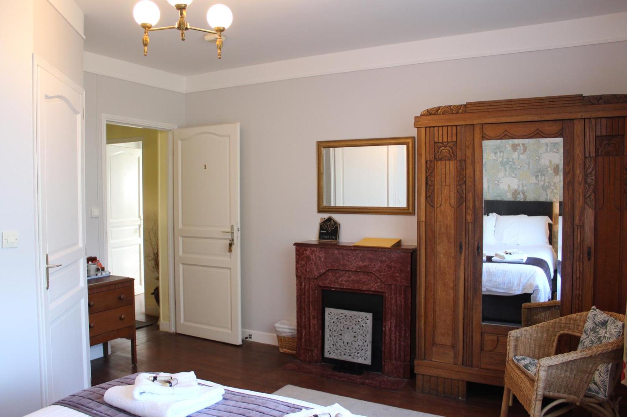 Le Clos Castel Raids Buitenkant foto
